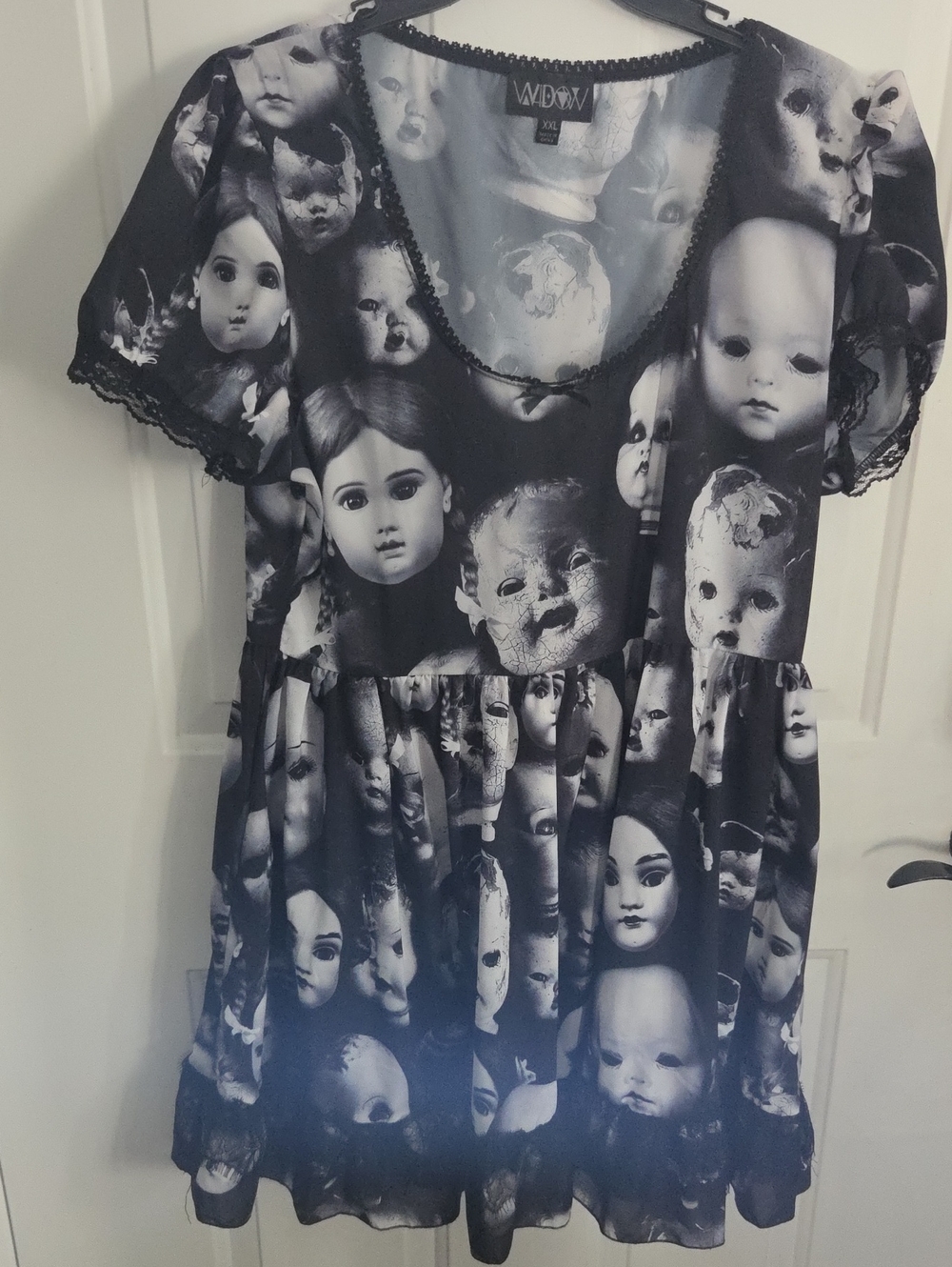 Black & White Doll Face Girls' Short Sleeve Dress - Gothic Print